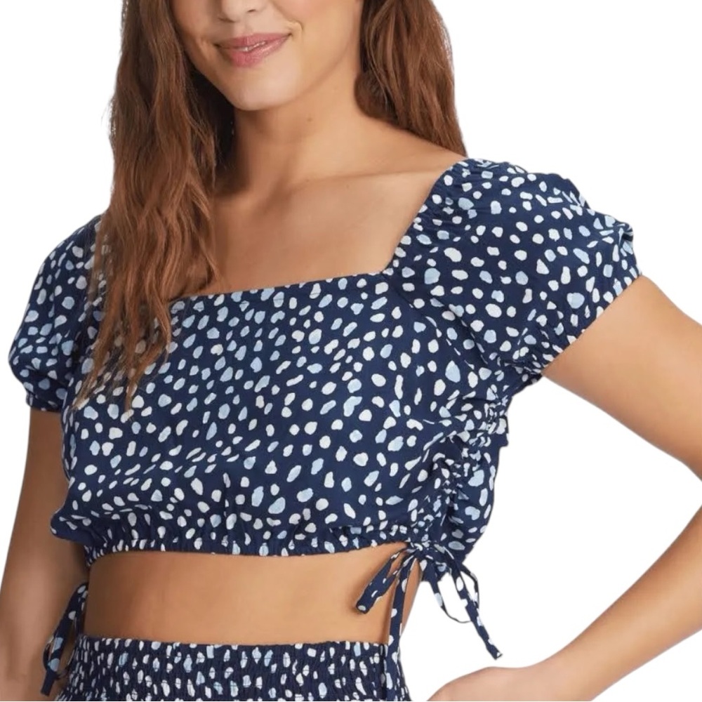70. Roxy NWT Short Sleeve Dear Amor Top ($60.00)